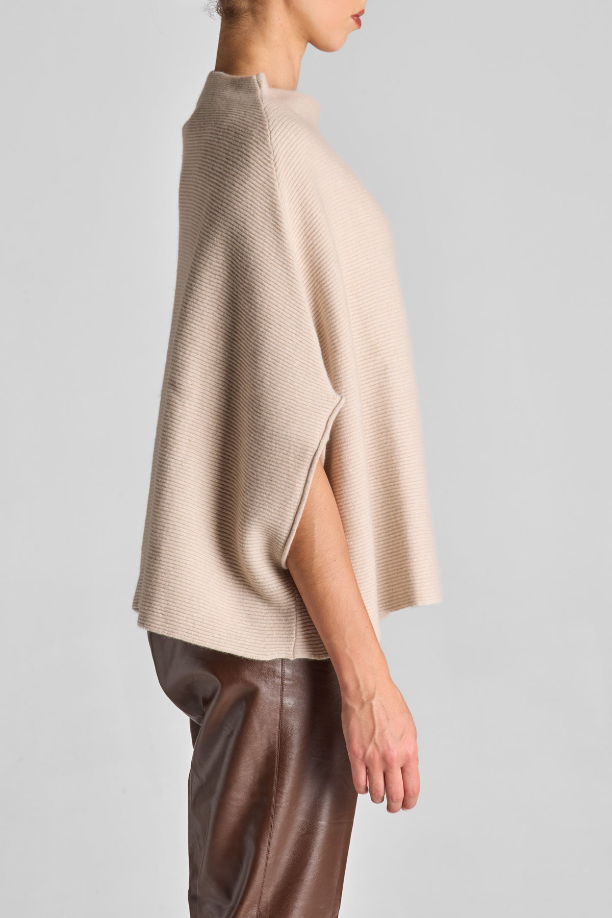 Perugia cashmere cape